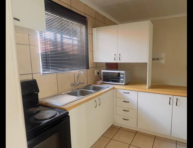1 BEDROOM TOWNHOUSE FOR SALE IN COMET